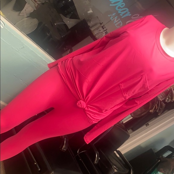 Two piece outfit ! - Picture 3 of 3